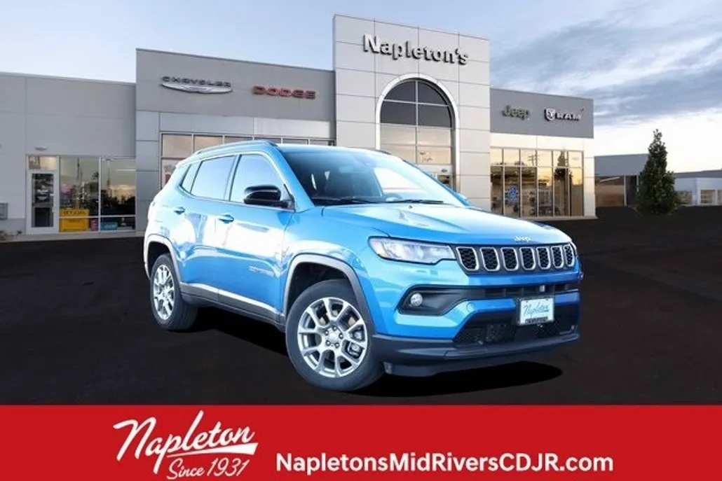 2024 Jeep Compass Latitude Lux photo 1