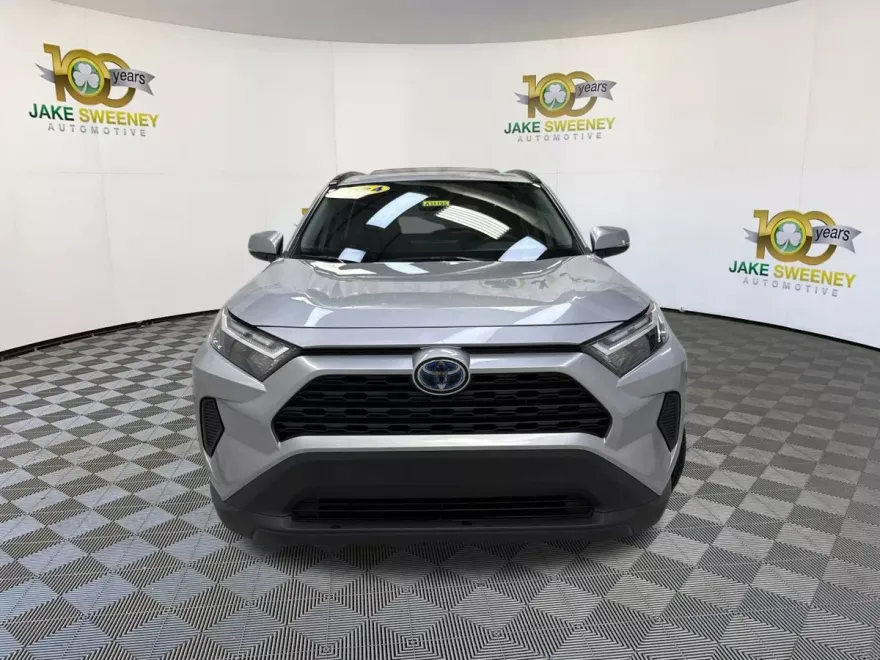 2024 Toyota RAV4 Hybrid XLE photo 1