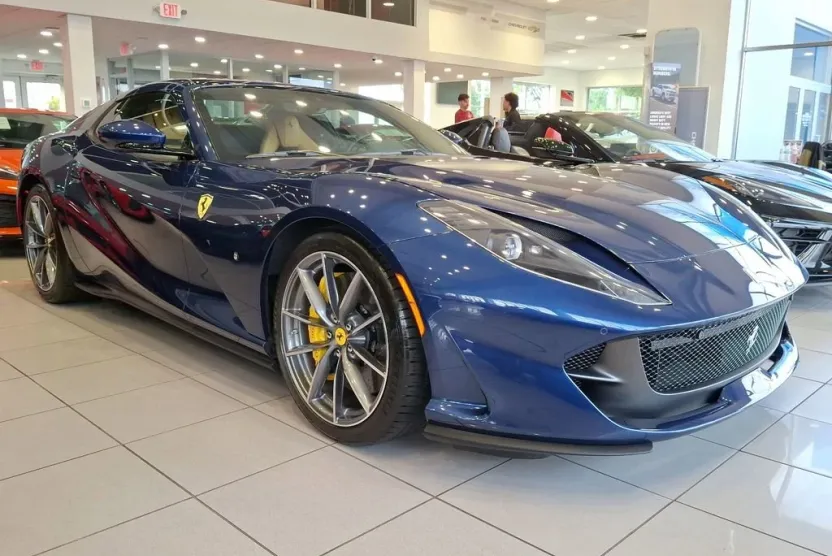 2021 Ferrari 812 GTS Base photo 1