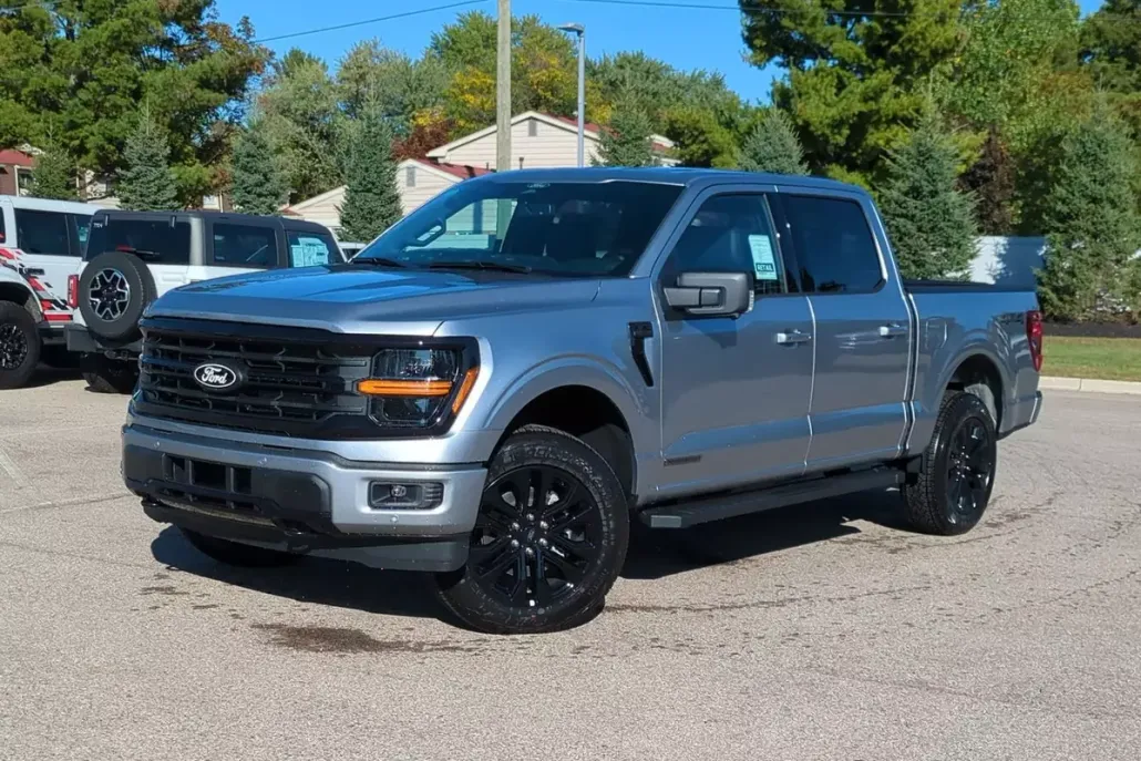 2025 Ford F-150 XLT photo 1