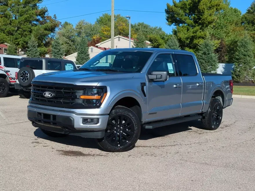 2025 Ford F-150 XLT photo 1