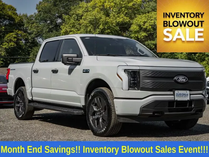 2024 Ford F-150 Lightning XLT photo 1