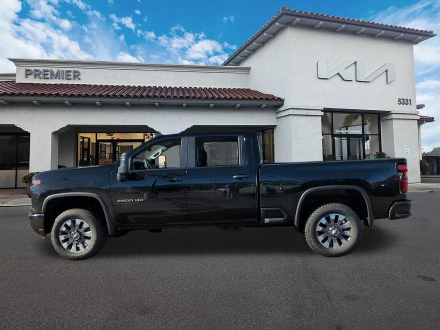 2024 Chevrolet Silverado 2500HD Custom photo 1