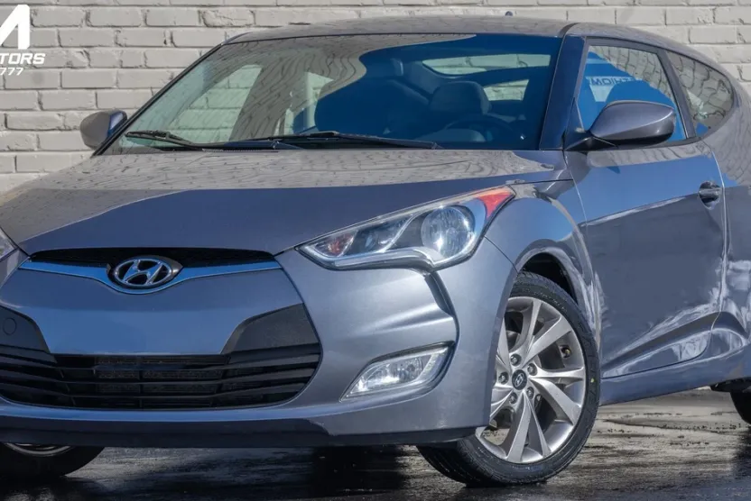 2017 Hyundai Veloster Value Edition photo 1