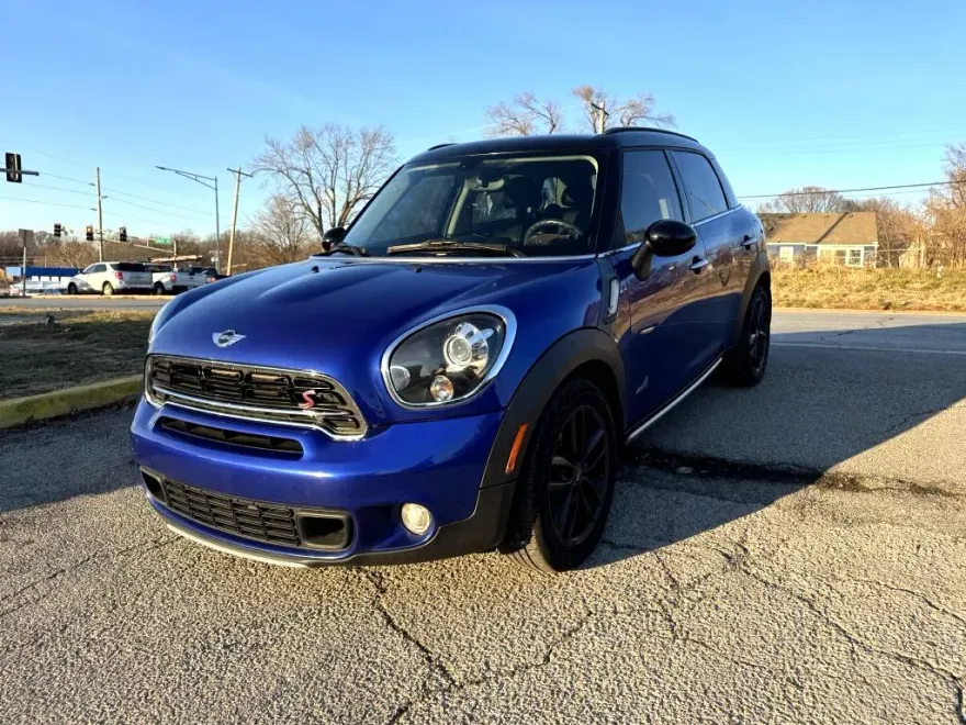 2016 Mini Countryman S ALL4 photo 1