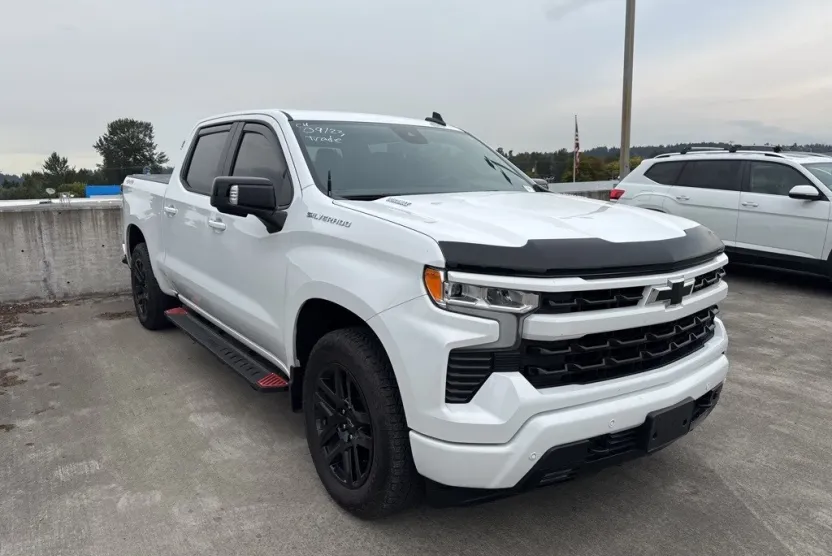 2024 Chevrolet Silverado 1500 RST photo 1