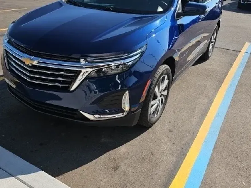 2023 Chevrolet Equinox Premier photo 1