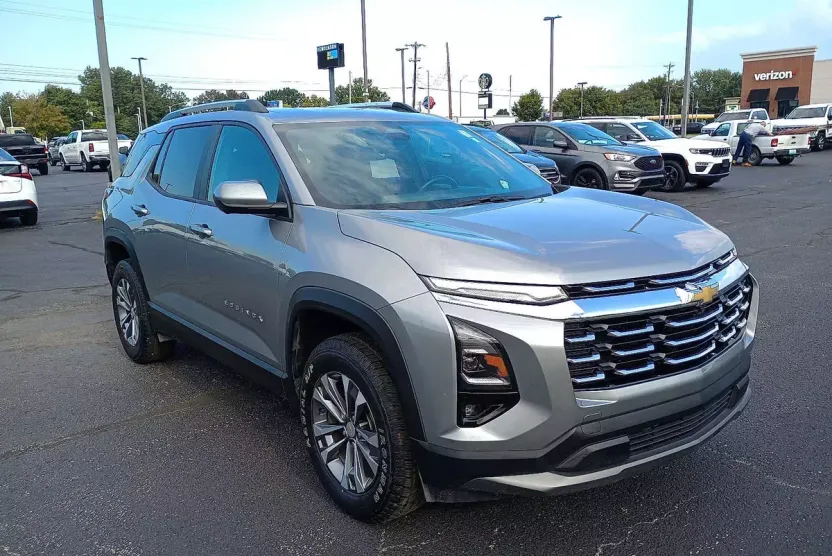 2025 Chevrolet Equinox LT photo 1