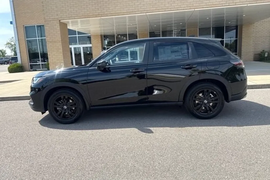 2026 Honda HR-V Sport photo 1