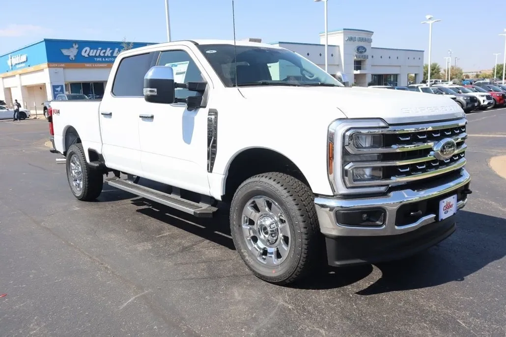 2026 Ford F-250 Lariat photo 1