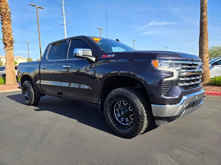 2023 Chevrolet Silverado 1500 LTZ photo 1