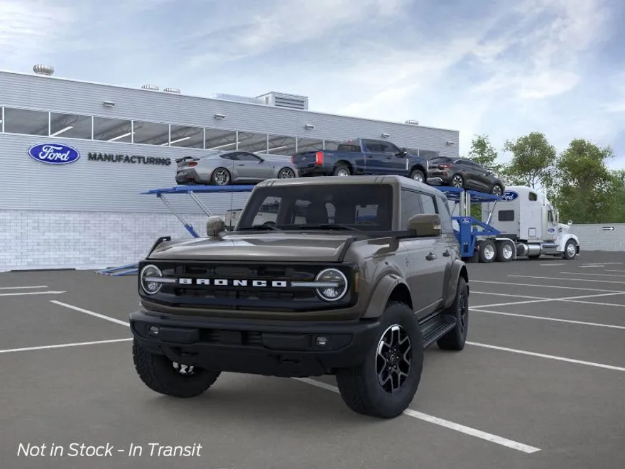 2025 Ford Bronco Outer Banks photo 1