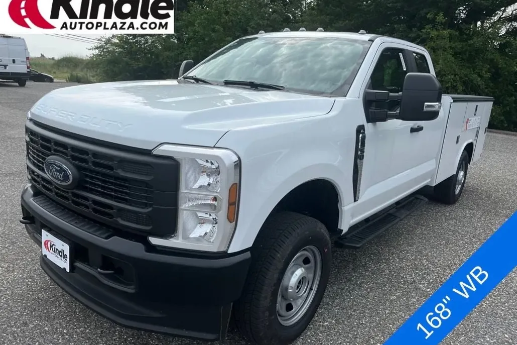 2025 Ford F-350 photo 1