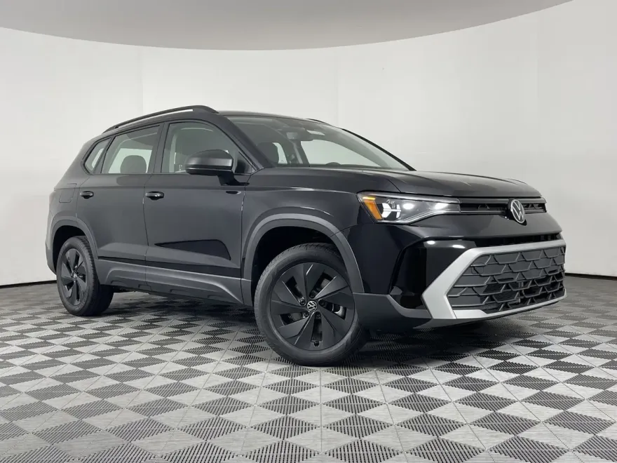 2025 Volkswagen Taos S photo 1