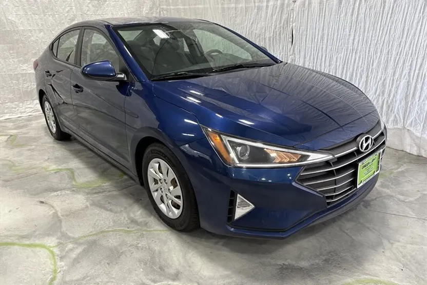 2019 Hyundai Elantra SE photo 1