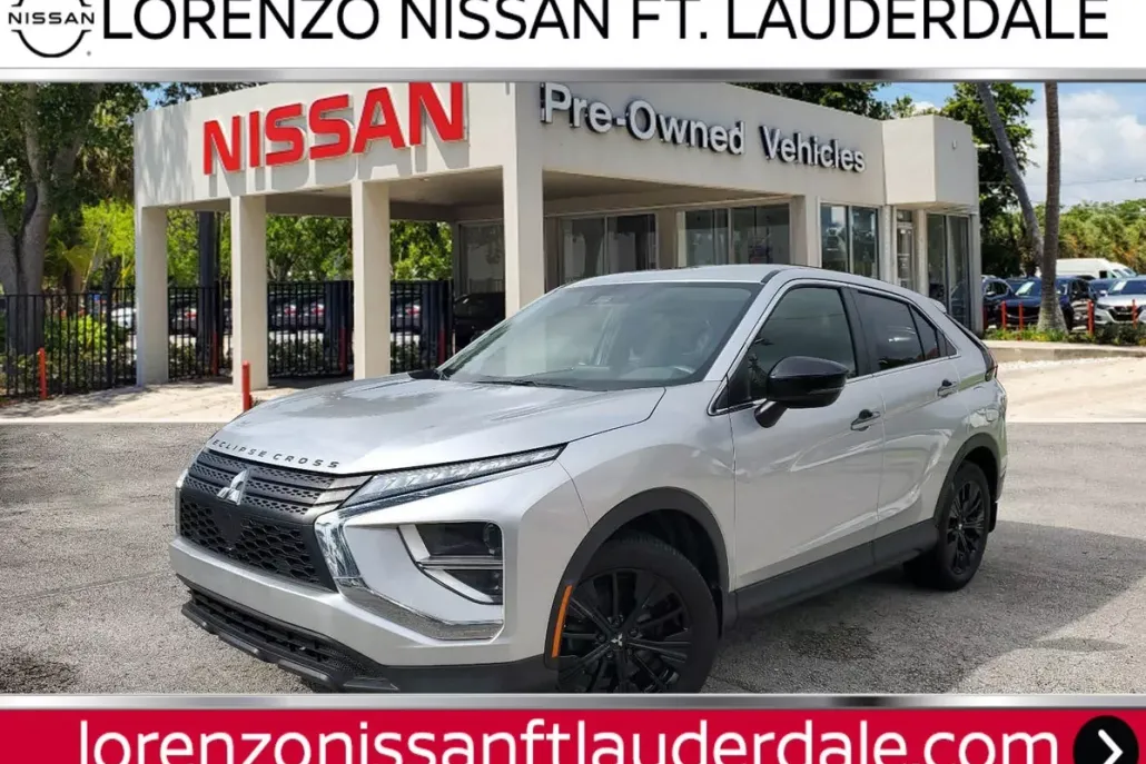 2022 Mitsubishi Eclipse Cross LE photo 1