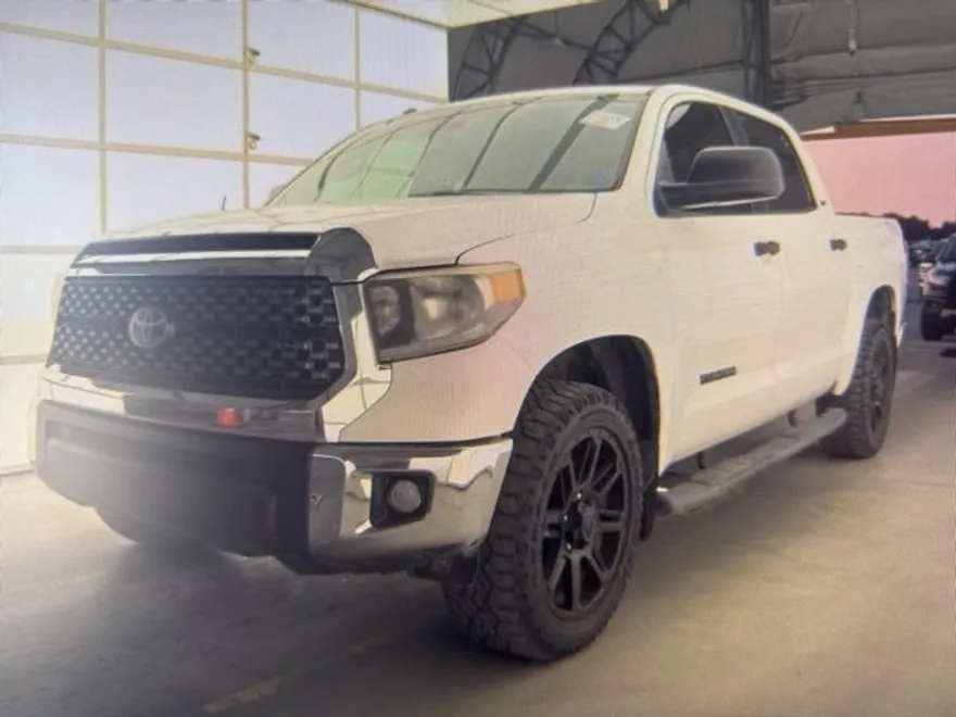 2019 Toyota Tundra SR5 CrewMax photo 1