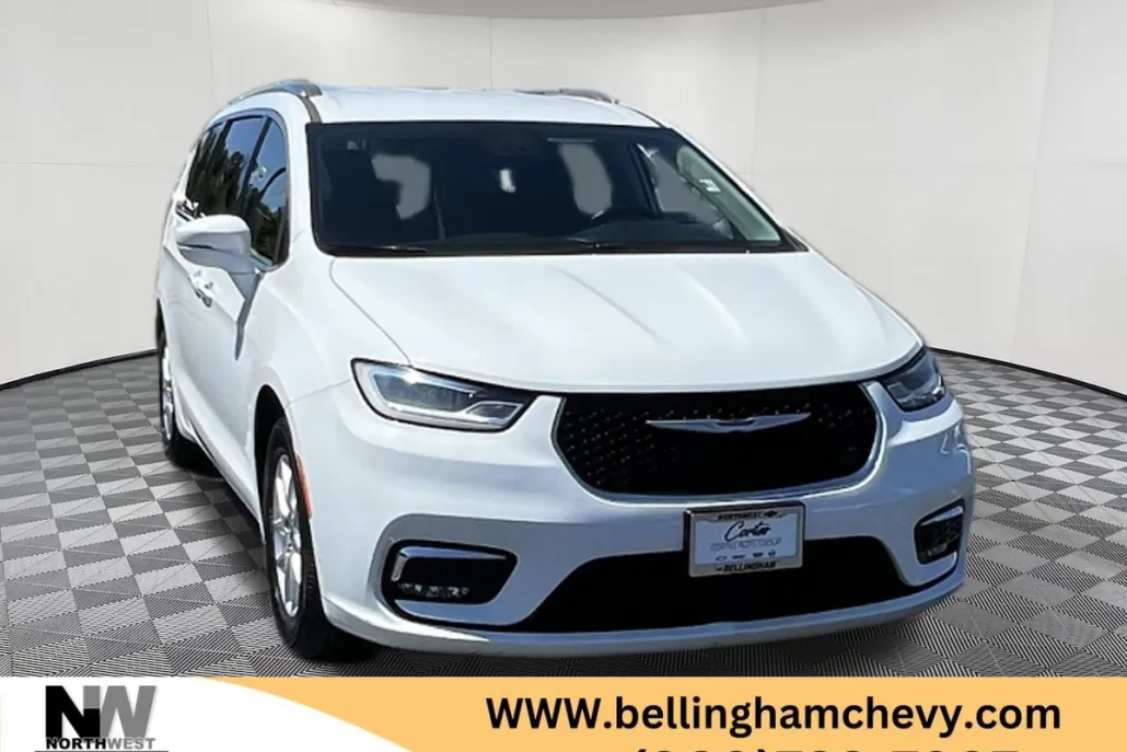 2021 Chrysler Pacifica Touring L photo 1