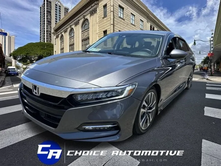 2018 Honda Accord Hybrid Touring photo 1