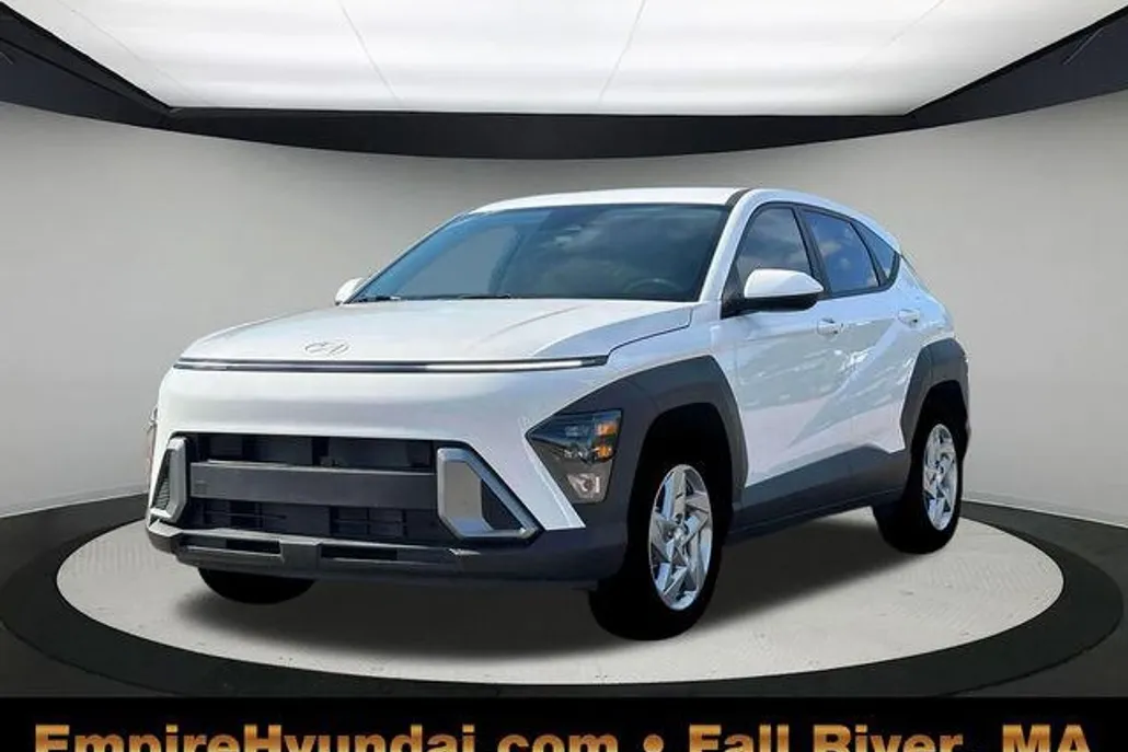2026 Hyundai Kona SE photo 1