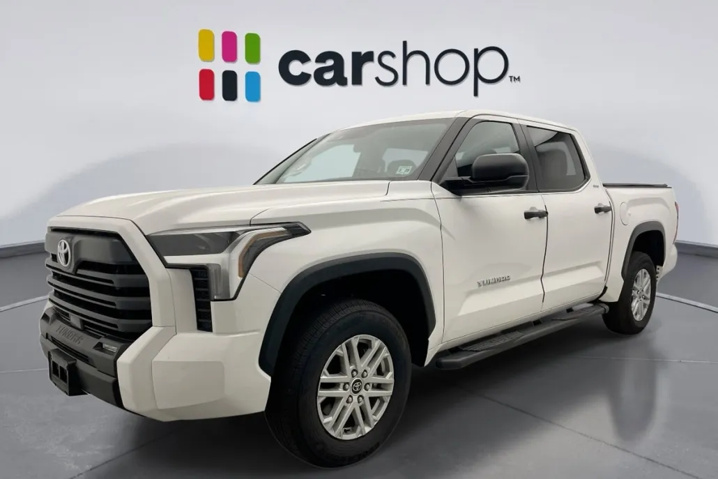 2024 Toyota Tundra SR5 photo 1