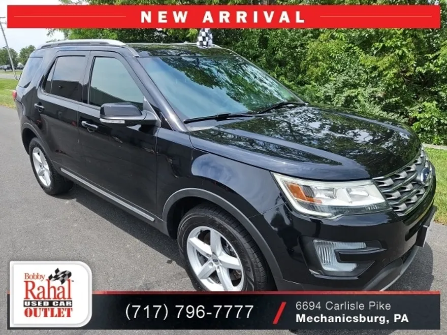 2017 Ford Explorer XLT photo 1