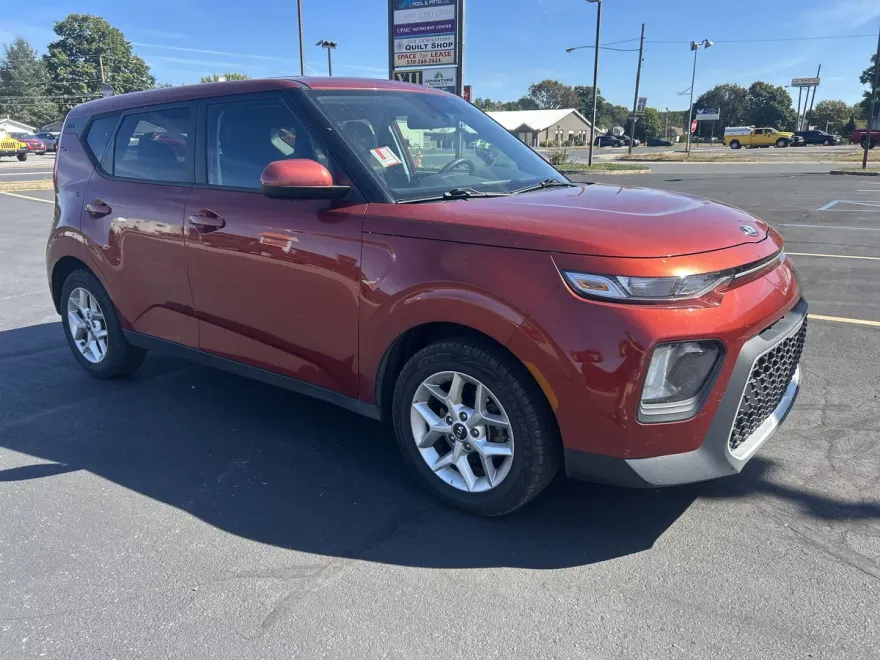 2021 Kia Soul S photo 1