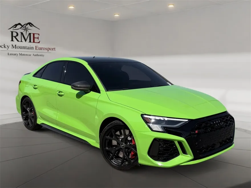 2024 Audi RS 3 photo 1