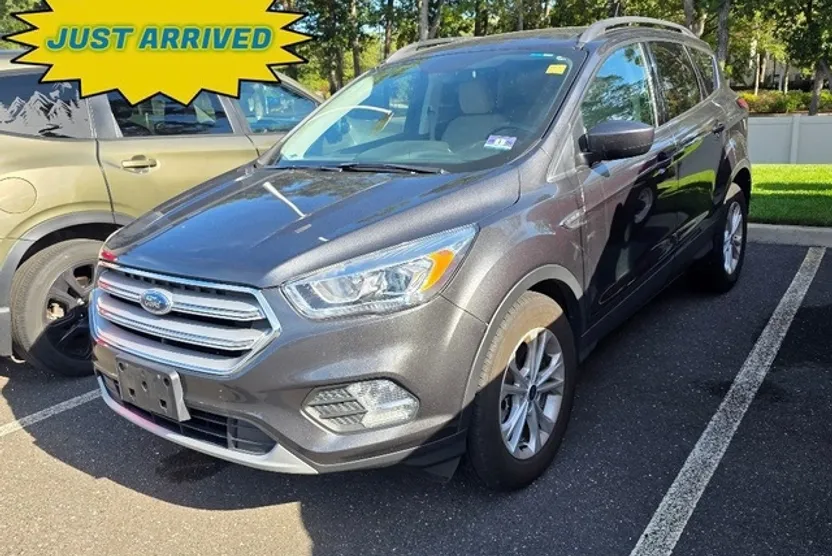 2018 Ford Escape SEL photo 1