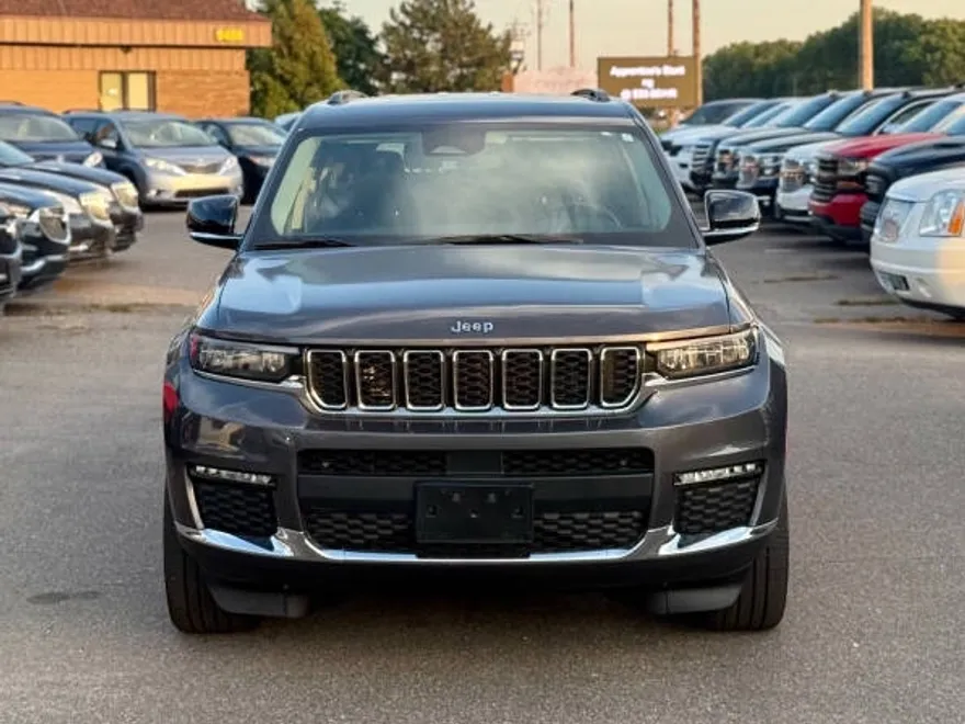 2021 Jeep Grand Cherokee Limited photo 1