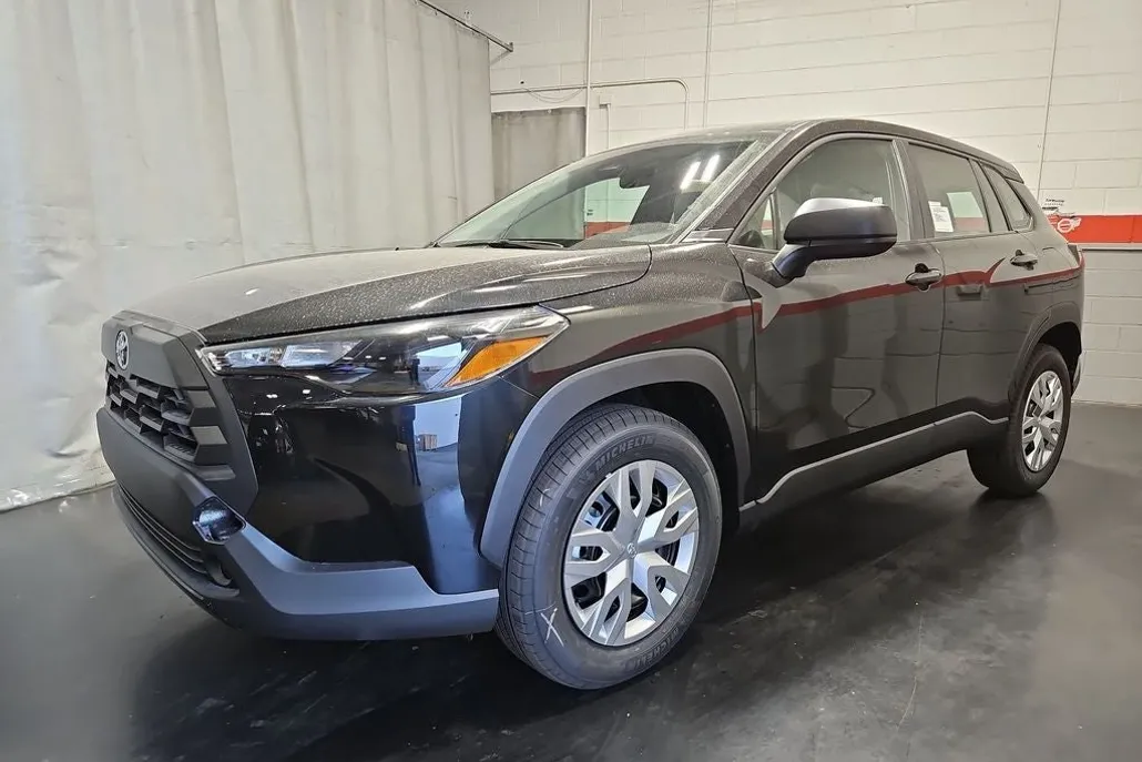 2026 Toyota Corolla Cross L photo 1