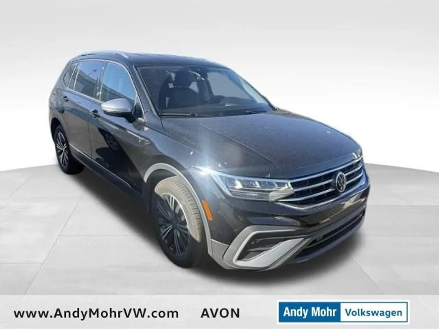 2024 Volkswagen Tiguan Wolfsburg Edition photo 1