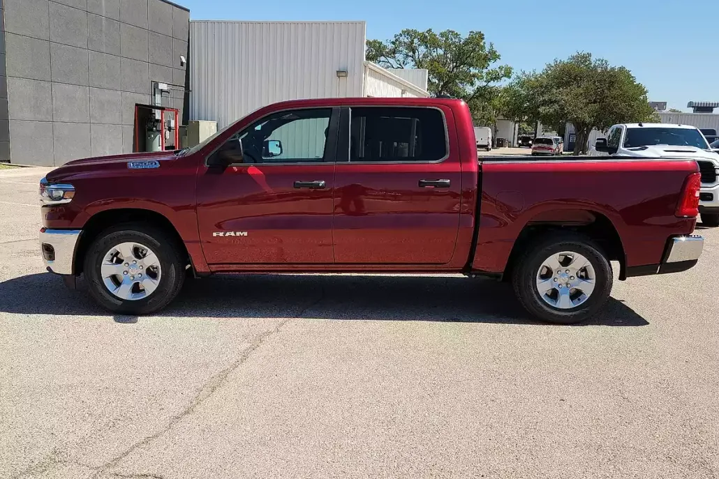 2025 Ram 1500 Tradesman photo 1