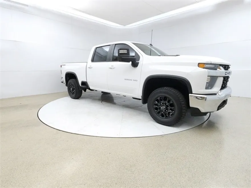 2023 Chevrolet Silverado 3500HD LT photo 1
