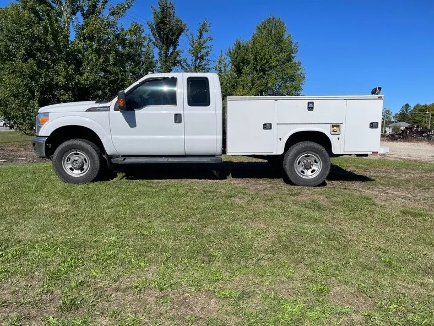 2015 Ford F-350 XL photo 1