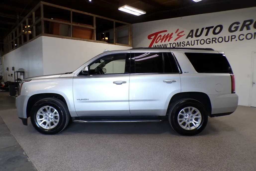 2016 Gmc Yukon SLT photo 1