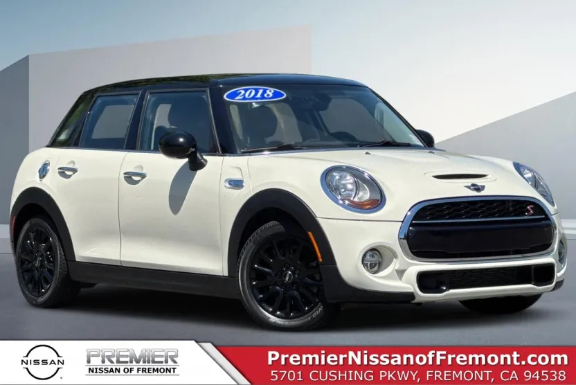2018 Mini Cooper 4 Door Hardtop S photo 1