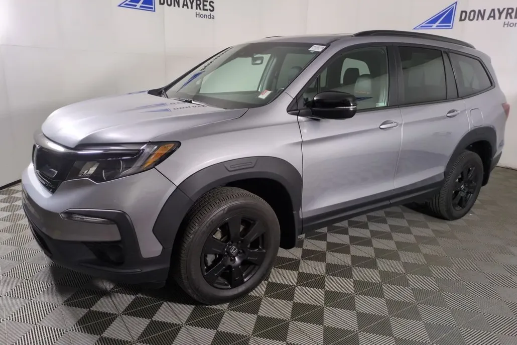 2022 Honda Pilot TrailSport photo 1