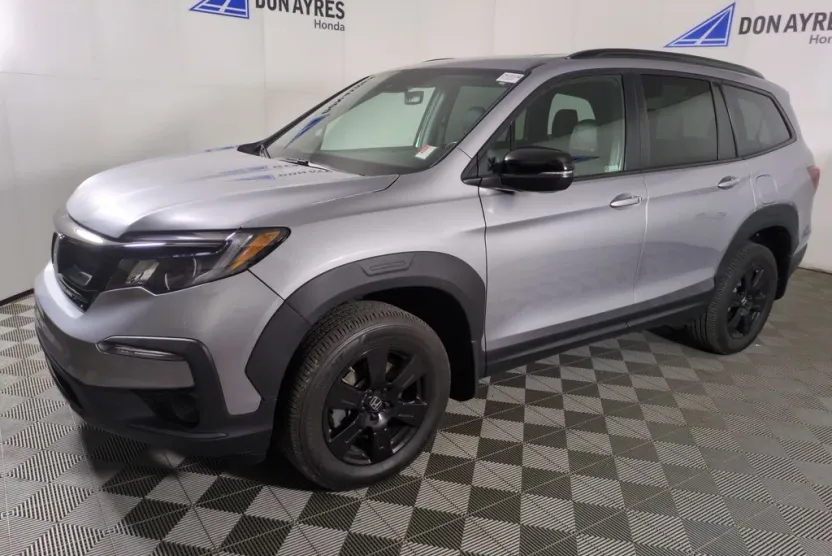 2022 Honda Pilot TrailSport photo 1