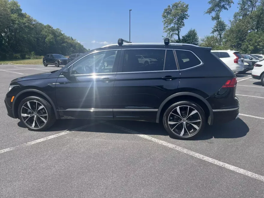 2024 Volkswagen Tiguan SEL R-Line Black photo 1