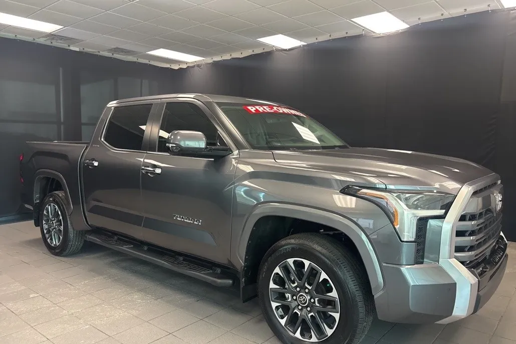 2024 Toyota Tundra Limited photo 1