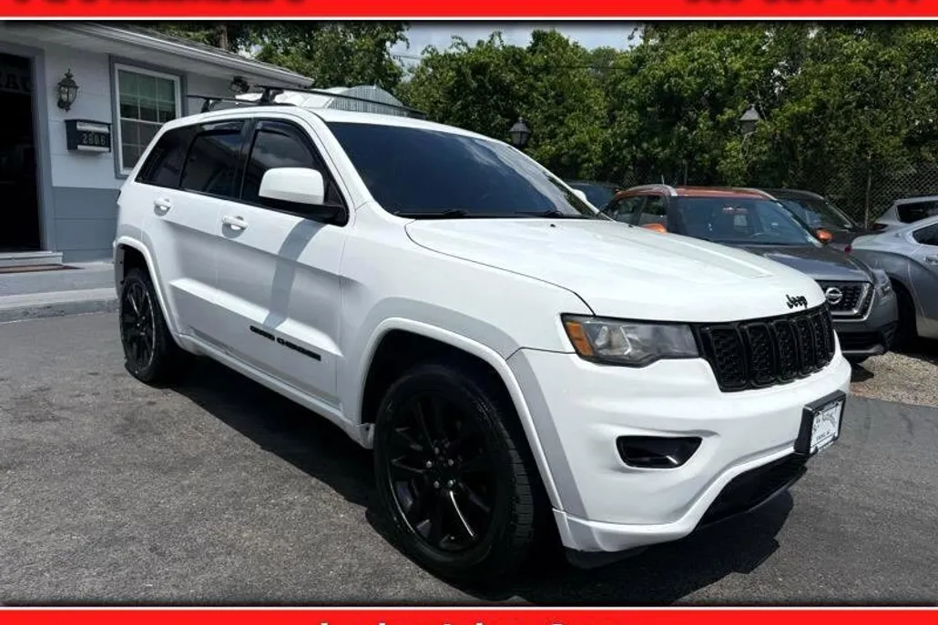 2019 Jeep Grand Cherokee Altitude photo 1