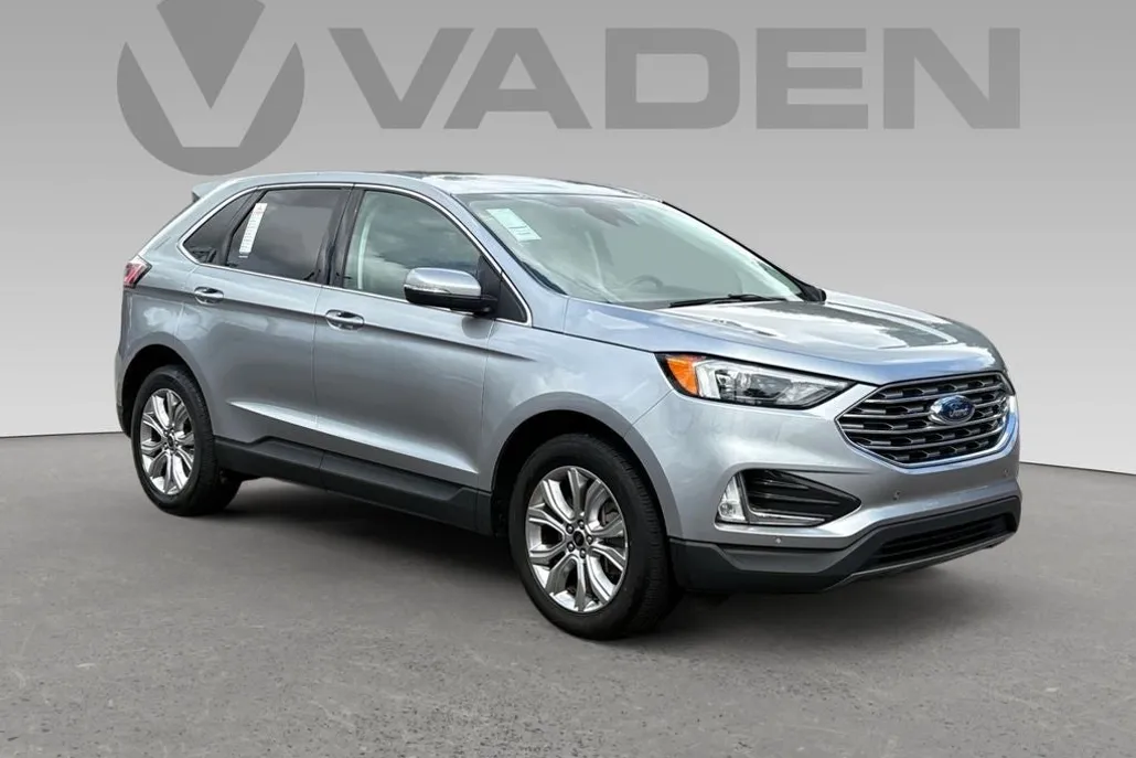 2024 Ford Edge Titanium photo 1
