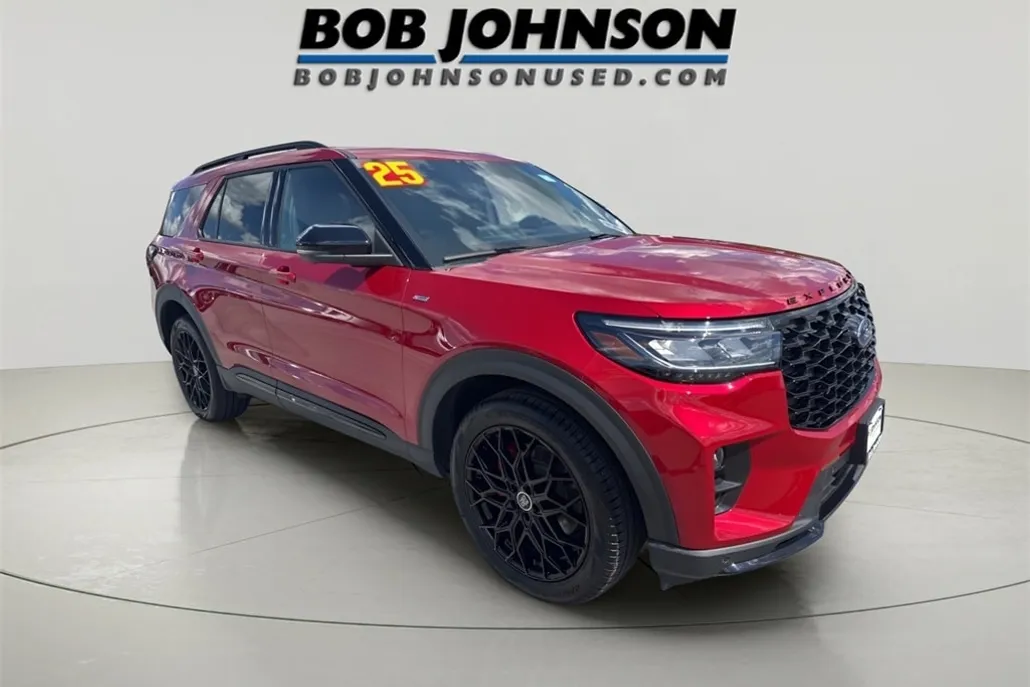 2025 Ford Explorer ST-Line photo 1