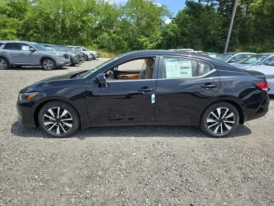 2025 Nissan Sentra SV photo 1