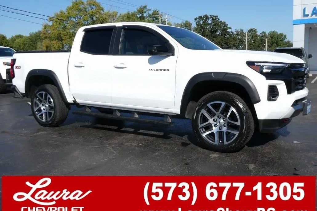 2024 Chevrolet Colorado Z71 photo 1