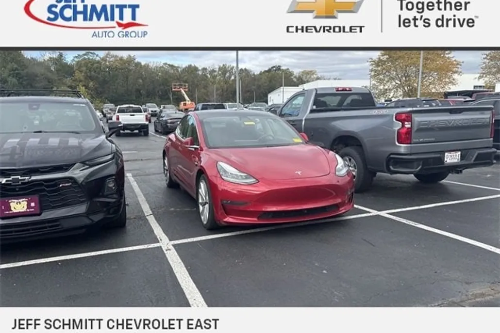 2020 Tesla Model 3 Long Range photo 1