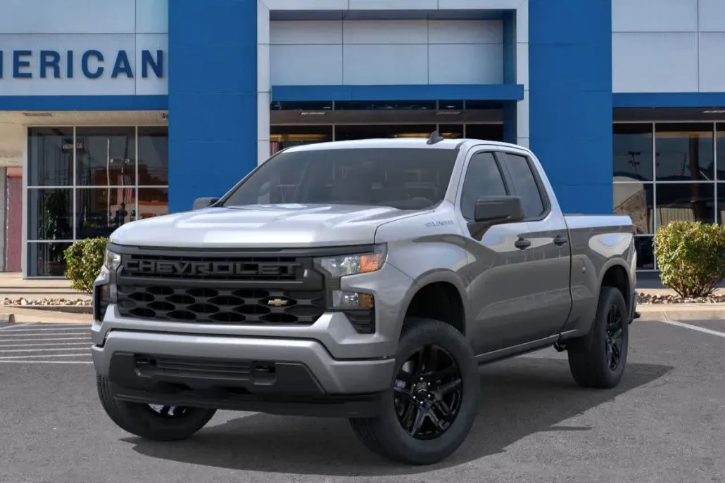 2026 Chevrolet Silverado 1500 Custom photo 1