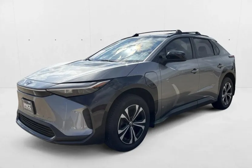 2024 Toyota bZ4X XLE photo 1