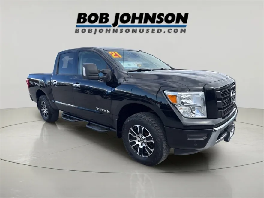 2021 Nissan Titan SV photo 1
